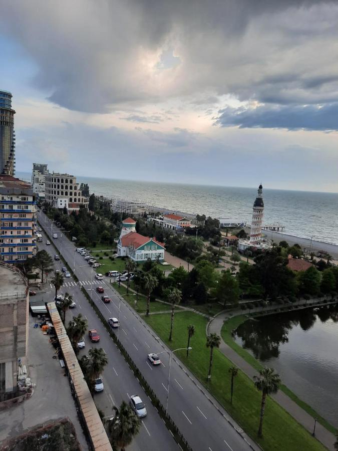 Twins Tower Orbi City Batumi Esterno foto