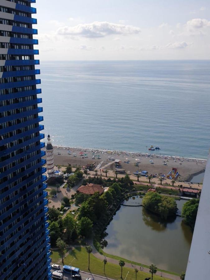 Twins Tower Orbi City Batumi Esterno foto
